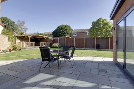 4 bedroom Detached house for sale in Beech Close, Market Deeping, PE6
