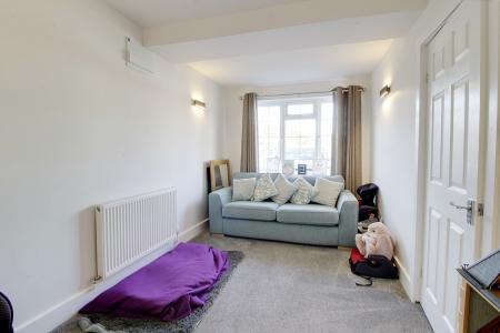 4 bedroom Detached house for sale in Beech Close, Market Deeping, PE6