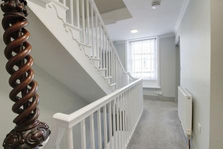 2 bedroom Flat to let in Church Street, Market Deeping, PE6