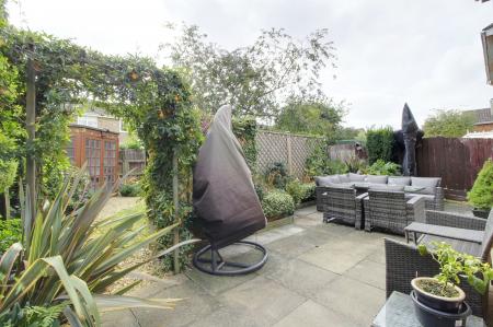 4 bedroom Link detached house for sale in Swift Close, Deeping St. James, PE6