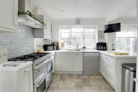 4 bedroom Link detached house for sale in Swift Close, Deeping St. James, PE6