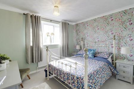 4 bedroom Link detached house for sale in Swift Close, Deeping St. James, PE6