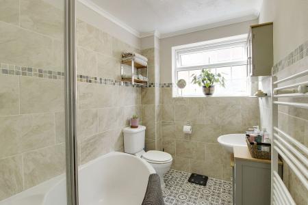 4 bedroom Link detached house for sale in Swift Close, Deeping St. James, PE6