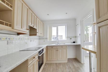 3 bedroom Terraced House to let in Wheatfield, Langtoft, PE6