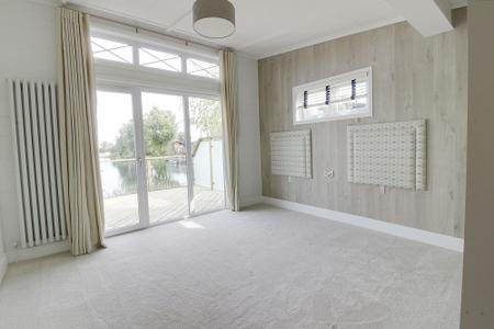 2 bedroom Lodge for sale in Spion Kop Farm, Langtoft Lakes, PE6