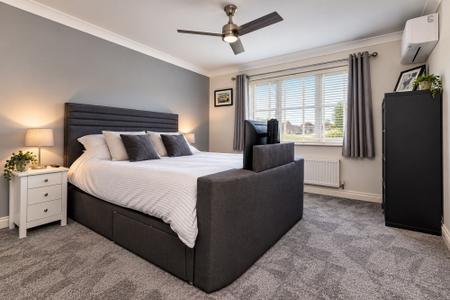 4 bedroom Detached house for sale in Farthingstones, Glinton, PE6