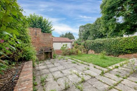 4 bedroom Detached house for sale in The Wonderful Waterside House, Ab Kettleby, LE14 3HT