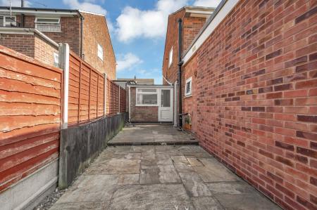 3 bedroom Semi-detached house for sale in Fantastic Open Plan Living at Field Close, Melton, LE13 1DS