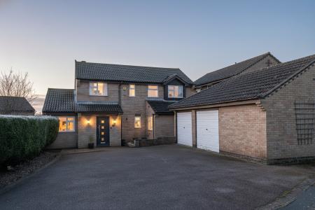 4 bedroom Detached house for sale in Open Plan Living on Forest Close, Melton Mowbray, LE13 1ST