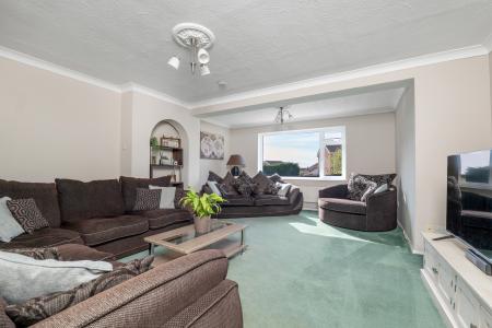 4 bedroom Detached house for sale in Open Plan Living on Forest Close, Melton Mowbray, LE13 1ST