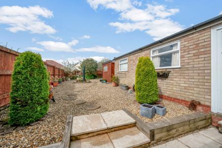 3 bedroom Semi-detached house for sale in South-West Facing Garden on Klondyke Way, Asfordby, LE14 3TW