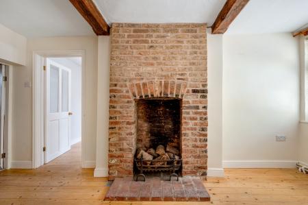 2 bedroom Character Property for sale in NO CHAIN IN ASFORDBY, Main Street LE14 3TS