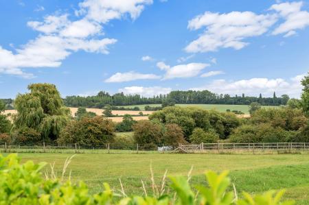 4 bedroom Detached house for sale in Exceptional Family Living At Ashview ,Kirby Bellars,LE14 2EA