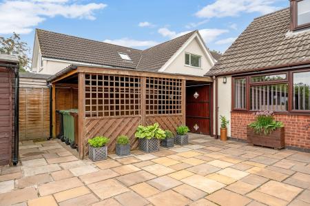 4 bedroom Detached house for sale in Exceptional Family Living At Ashview ,Kirby Bellars,LE14 2EA