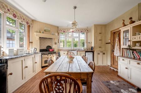 4 bedroom Detached house for sale in Ferndale House, Main Street, Asfordby, LE14 3RZ