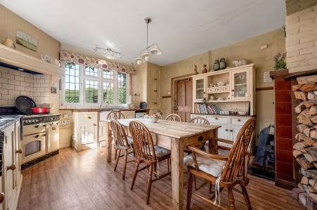 4 bedroom Detached house for sale in Ferndale House, Main Street, Asfordby, LE14 3RZ