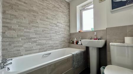 3 bedroom Semi-detached house for sale in NO ONWARD CHAIN at Performance Way, Melton, LE13 1FA