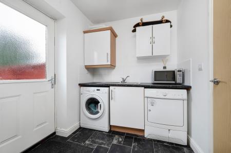 4 bedroom Town house for sale in Versatile Family Home on Rossiter Close, Melton, LE13 0NZ