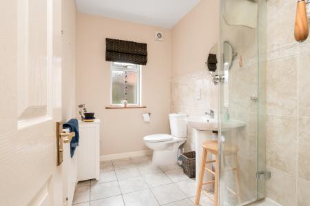 5 bedroom Detached house for sale in Spacious Village Home on The Close, Burton Lazars, LE14 2UX