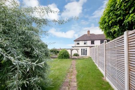 2 bedroom Semi-detached house for sale in Incredible Plot on Vicarage Lane, Eaton, NG32 1SP