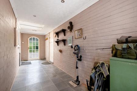 2 bedroom Semi-detached house for sale in Incredible Plot on Vicarage Lane, Eaton, NG32 1SP