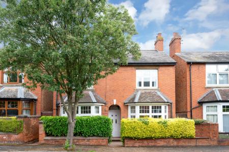 3 bedroom Detached house for sale in Desirable Location at Woodland Avenue, Melton, LE13 1DZ