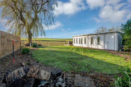 4 bedroom Detached house for sale in Stunning Views at The Oaks in Goadby Marwood, LE14 4LN