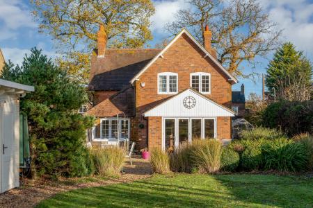 4 bedroom Detached house for sale in Stunning Views at The Oaks in Goadby Marwood, LE14 4LN