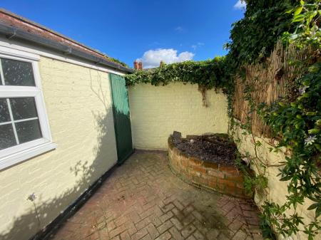 3 bedroom Semi-detached house to let in George Street, Melton Mowbray, LE13