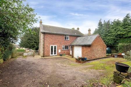 4 bedroom Detached house for sale in The Idyllic Kendon House, Waltham On The Wolds, LE14 4AJ