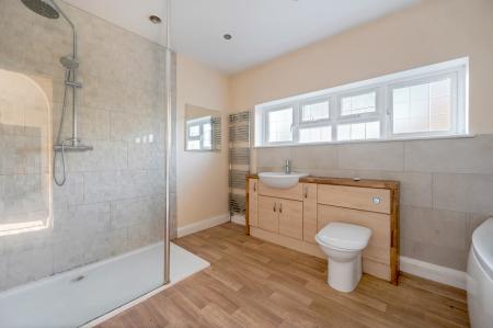 4 bedroom Detached house for sale in Huge Potential at Kirby Lane House, Burton Road, LE13 1DN