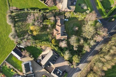 4 bedroom Detached house for sale in Huge Potential at Kirby Lane House, Burton Road, LE13 1DN