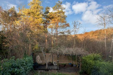 3 bedroom Semi-detached house for sale in Country Park Location on Wymondham Way, Melton, LE13 1HP