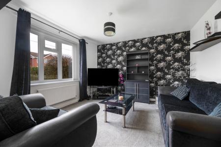 3 bedroom Semi-detached house for sale in Extended Home on Lake Terrace, Melton Mowbray, LE13 0BZ