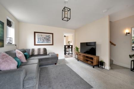 3 bedroom Semi-detached house for sale in Appealing Home on Alderman Road. Melton Mowbray, LE13 0UW