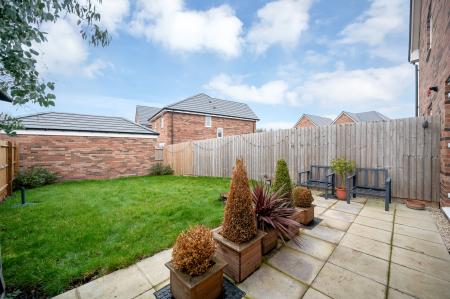 3 bedroom Semi-detached house for sale in Appealing Home on Alderman Road. Melton Mowbray, LE13 0UW