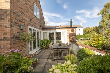 2 bedroom Cottage for sale in Modernised Stone Built Cottage in Holwell, LE14 4SZ