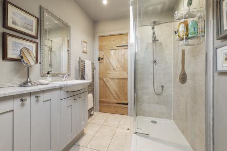 2 bedroom Cottage for sale in Modernised Stone Built Cottage in Holwell, LE14 4SZ