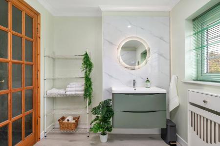 6 bedroom Detached house for sale in Welcome To The Substantial Windsor Road in Waltham, LE14 4AS