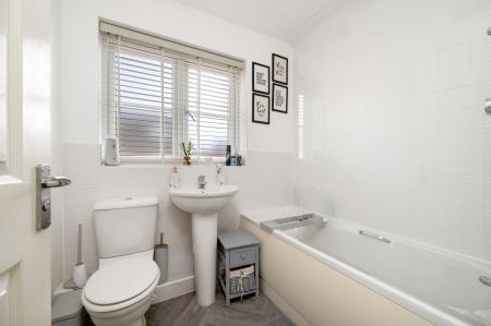 3 bedroom Terraced House for sale in Valiant Way, Melton Mowbray, LE13