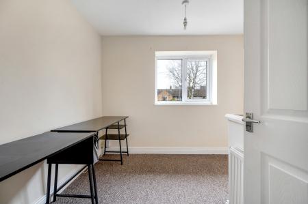 3 bedroom Terraced House to let in Sherwood Drive, Melton Mowbray, LE13