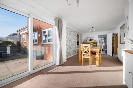 4 bedroom Detached house for sale in High Desired Location on Keats Close, Melton, LE13 1NZ