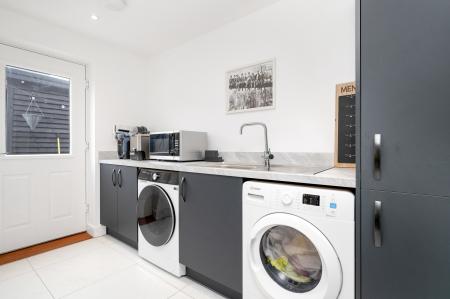 4 bedroom Detached house for sale in Fantastic Forbes Avenue Family Home, Melton Mowbray, LE131FS