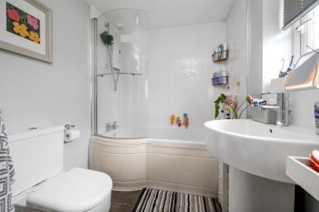 2 bedroom Semi-detached house for sale in Elegant Home on Earls Road, Old Dalby, LE14 3LQ