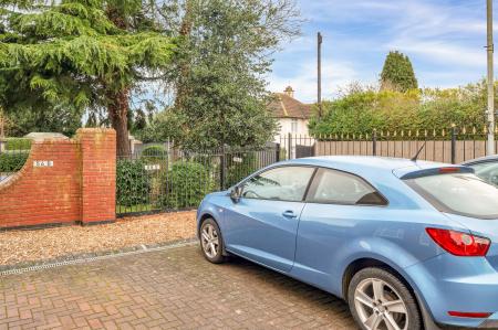 2 bedroom Flat to let in Dalby Road, Melton Mowbray