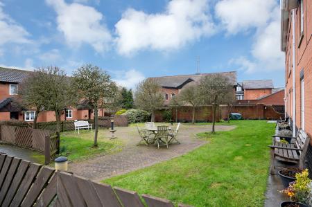 2 bedroom Flat to let in Dalby Road, Melton Mowbray