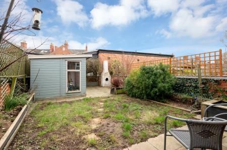 4 bedroom Terraced House for sale in Space & Character on Kings Road, Melton Mowbray, LE13 1QF