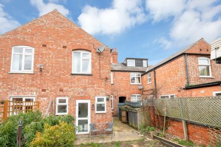 4 bedroom Terraced House for sale in Space & Character on Kings Road, Melton Mowbray, LE13 1QF