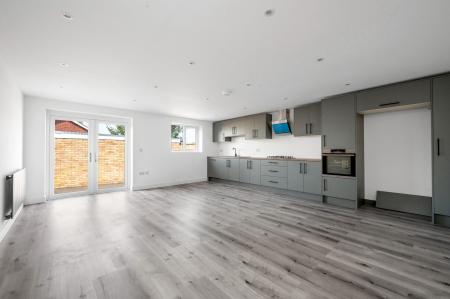 3 bedroom Detached house to let in Stunning Extended Home at Grange Drive, LE13 1EY