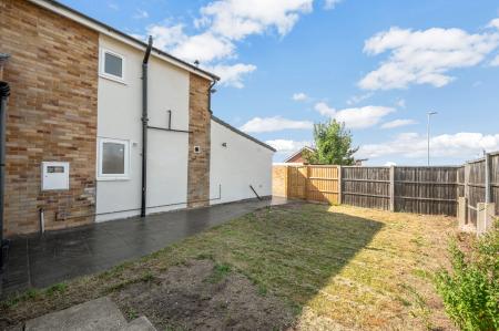 3 bedroom Detached house to let in Stunning Extended Home at Grange Drive, LE13 1EY